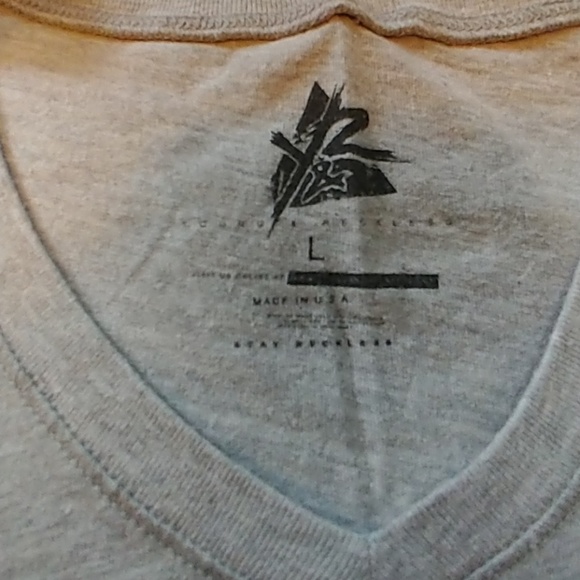 Young & reckless tee - Picture 3 of 5